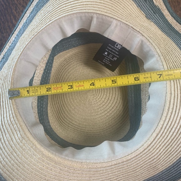 🌿 D&Y Cream and Green Striped Wide Brim Hat - Picture 5 of 5